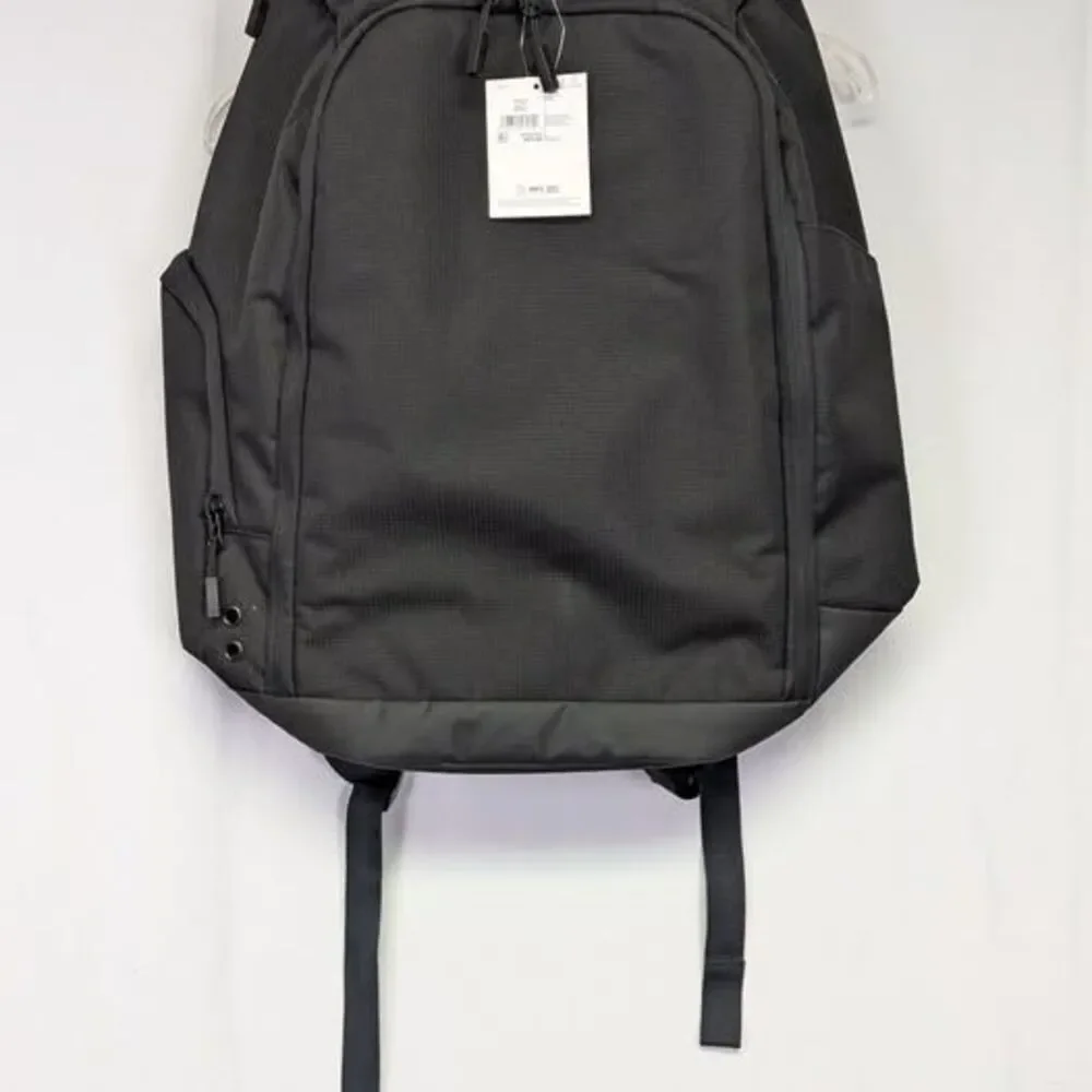 DSG (Dick's Sporting Goods) Backpack Black Large 28L Sports School All Purpose